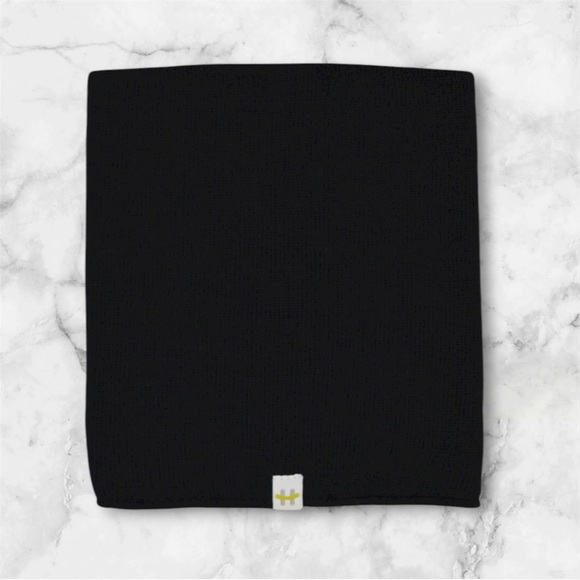FREE 🆕 🇨🇦Classic Black Adult Neck Warmer - Picture 1 of 10